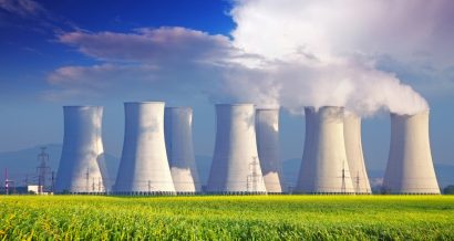 Elektrownia atomowa / Shutterstock.com