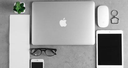 Apple / shutterstock.com