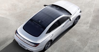 Hyundai Sonata Hybrid z panelami słonecznymi na dachu. Fot. materiały prasowe Hyundai
