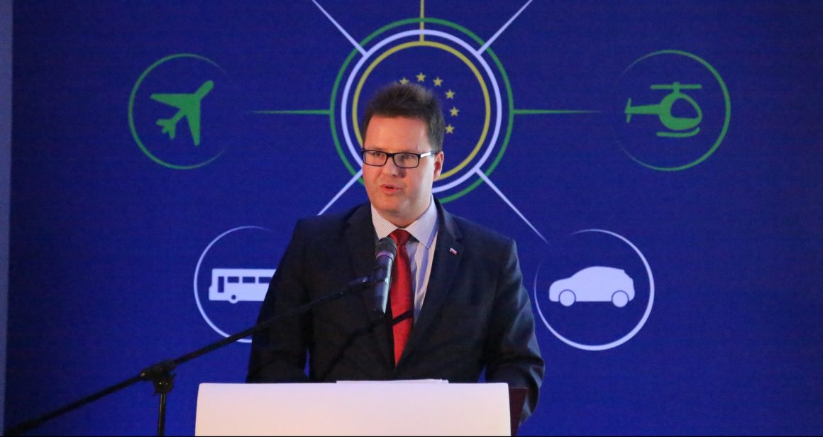 Andrzej Bittel, sekretarz stanu w Ministerstwie Infrastruktury, pełnomocnik rządu ds. przeciwdziałania wykluczeniu komunikacyjnemu. Fot. domena publiczna
