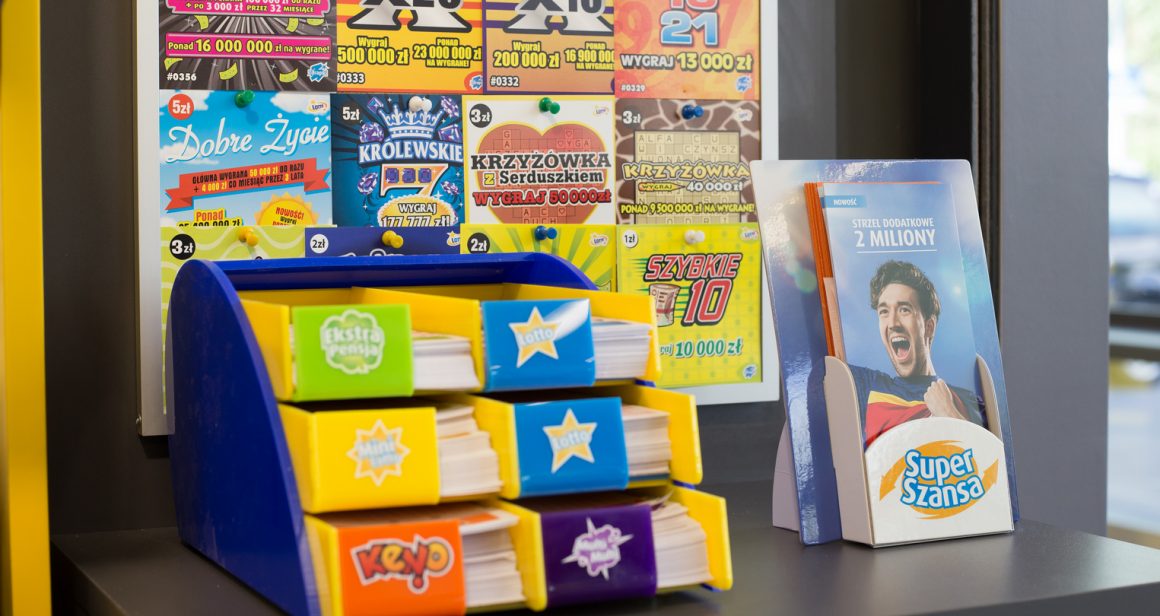 Produkty Totalizatora Sportowego w saloniku Kolportera, Fot. Kolporter