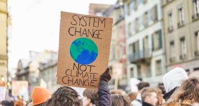 Baner na proteście klimatycznym. Fot. Shutterstock