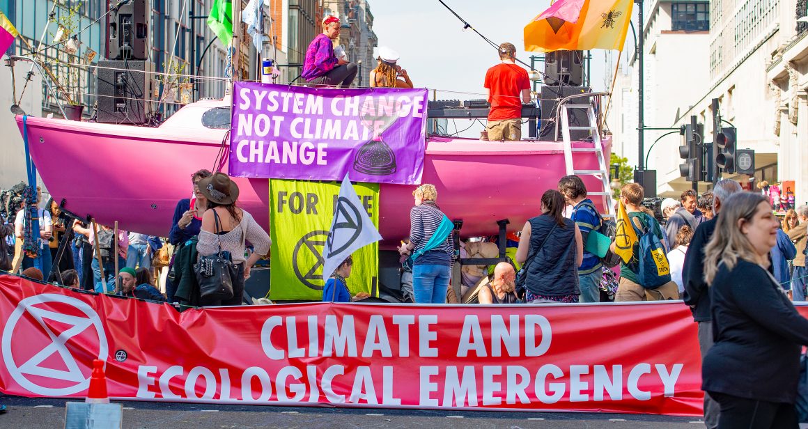 Zmiany klimatu - protesty w Londynie, fot. John Gomez / Shutterstock