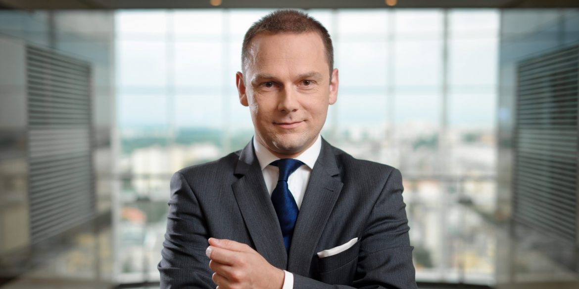 Jakub Papierski, wiceprezes PKO Banku Polskiego nadzorujący Obszar Bankowości Korporacyjnej i Inwestycyjnej Jakub Papierski, wiceprezes PKO Banku Polskiego nadzorujący Obszar Bankowości Korporacyjnej i Inwestycyjnej