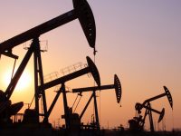 Wydobycie ropy naftowej, Fot. Shutterstock