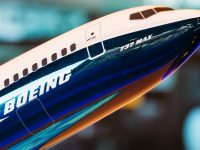 model Boeinga 737 MAX, Fot. aapsky / Shutterstock.com