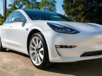 Tesla Model 3, Fot. TierneyMJ / Shutterstock.com