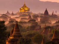 Widok na Bagan w Mjanmie, Fot. Shutterstock.com