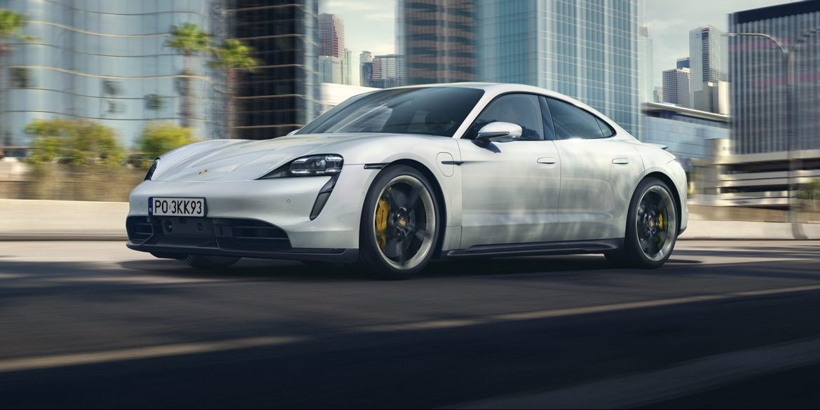 Porsche zaprezentowało swój pierwszy model w pełni