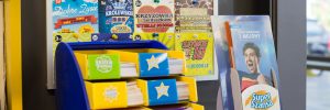 Produkty Totalizatora Sportowego w saloniku Kolportera, Fot. Kolporter