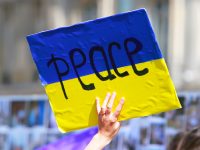 Protest przeciwko wojnie w Donbasie, Fot. Shutterstock.com
