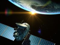 Satelita orbitujący wokół Ziemi, Fot. Shutterstock.com