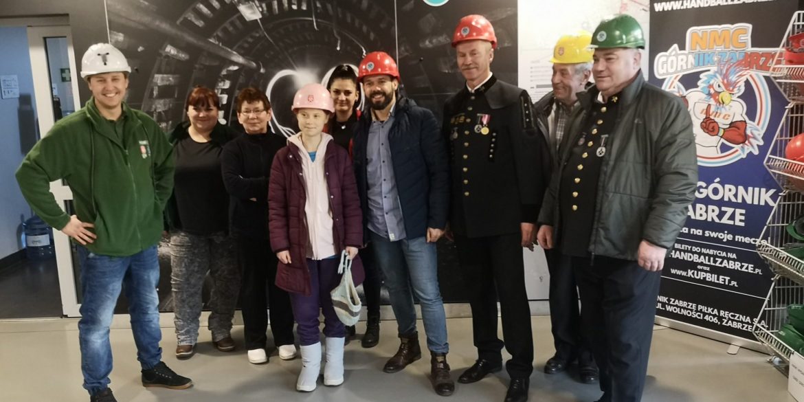 Górnicy wraz z Gretą Thunberg w kopalni Guido. Źródło: FB Jerzego Hubki Górnicy wraz z Gretą Thunberg w kopalni Guido. Źródło: FB Jerzego Hubki
