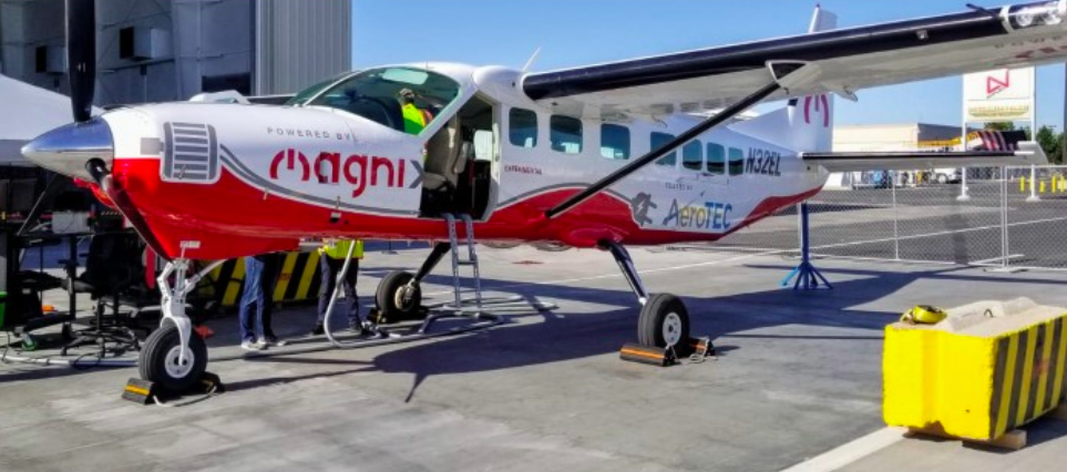 Elektryczny samolot Cessna 208B Grand Caravan, fot. magniX.