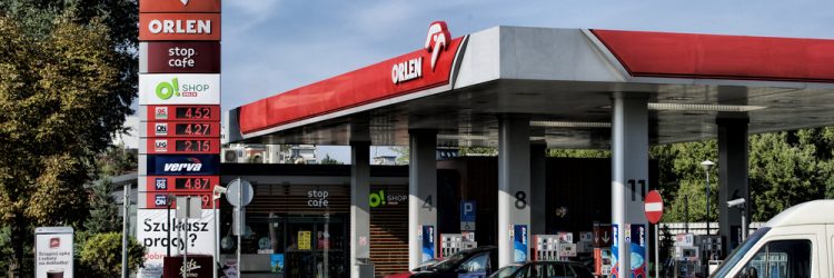 Stacja Orlen w Warszawie, fot. Lukas Davidziuk / Shutterstock.com
