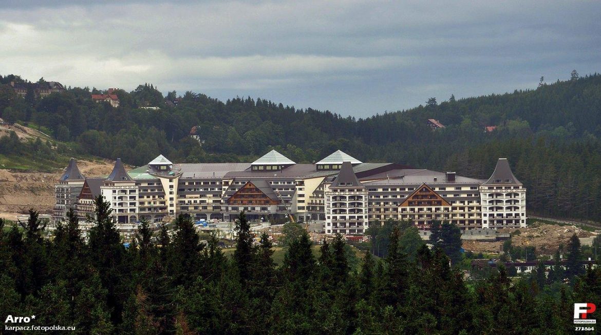 Hotel Gołębiewski, Karpacz, fot. Fot. Arro / fotopolska.eu / CC BY-SA