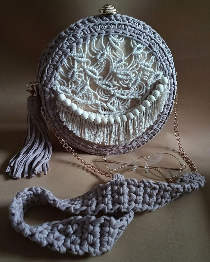 Torebka z włóczki (Fot. handmadesve.pl)