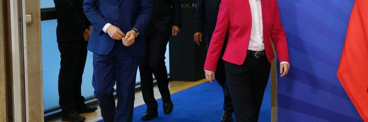 Morawiecki, von der Leyen, Orban, Fot. Alexandros Michailidis / Shutterstock.com