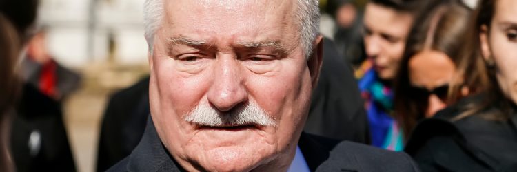 Lech Wałęsa w Kijowie w 2014 roku. Fot. paparazzza / Shutterstock.com