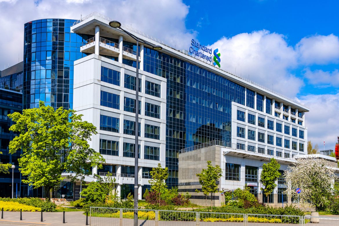 Siedziba Standard Charter w Warszawie, fot. ArtMediaFactory / Shutterstock.com