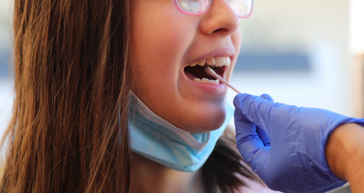 test na Covid-19, fot. Shutterstock