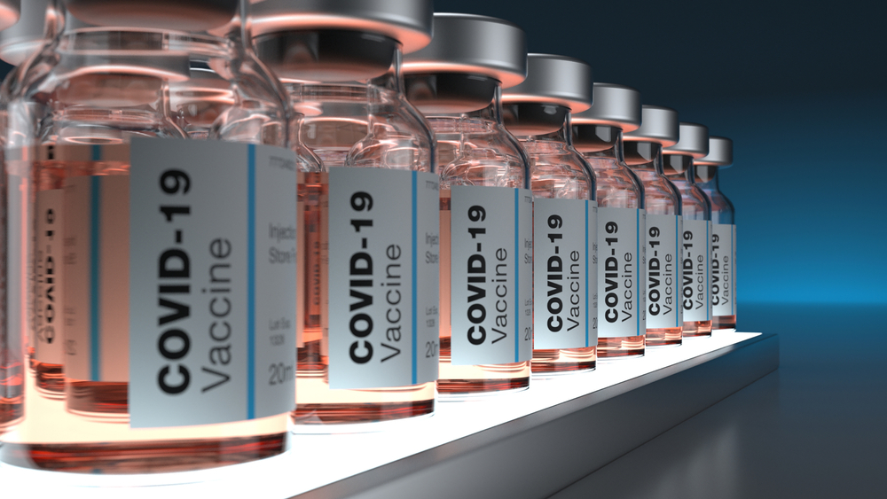 szczepienia przeciw Covid-19 fot. Shutterstock