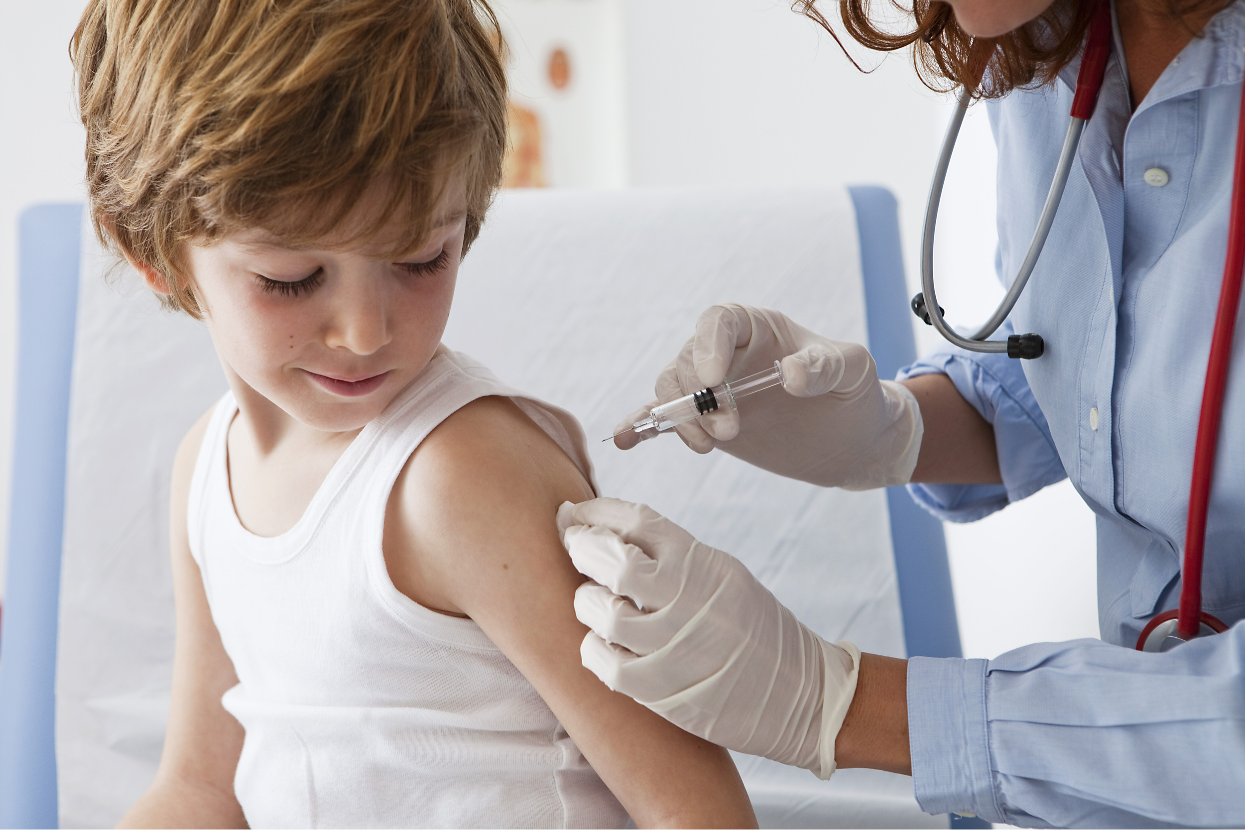 szczepienia dzieci przeciw Covid-19, fot. Shutterstock