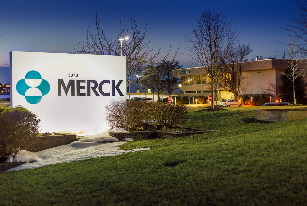 Logo firmy Merck. Fot. Atmosphere1 / Shutterstock.com Logo firmy Merck. Fot. Atmosphere1 / Shutterstock.com