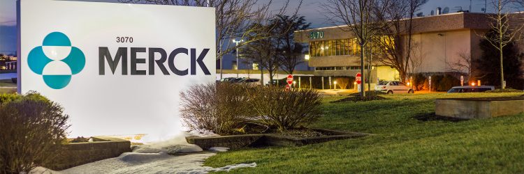 Logo firmy Merck. Fot. Atmosphere1 / Shutterstock.com