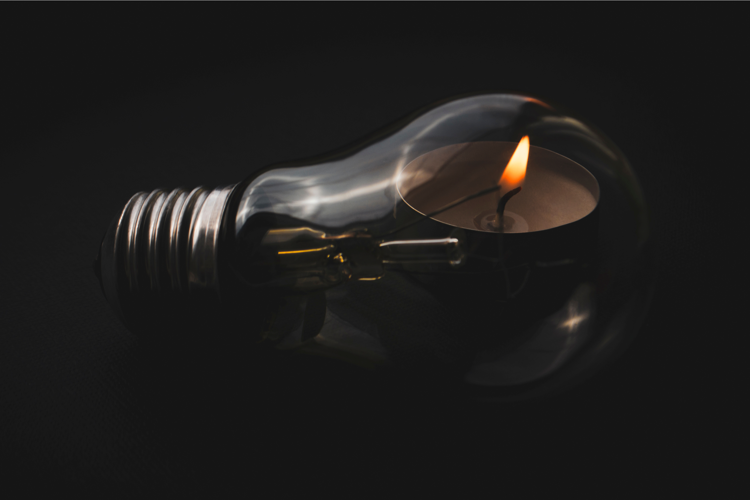 blackout, niedobór energii elektrycznej, brak prądufot. Shutterstock