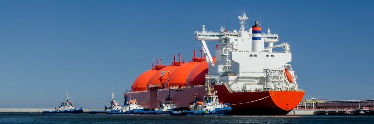 Tankowiec LNG w Gazoporcie w Świnoujściu. Fot. Shutterstock