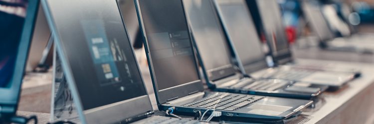 sprzęt komputerowy, produkty informatyczne, fot. Shutterstock