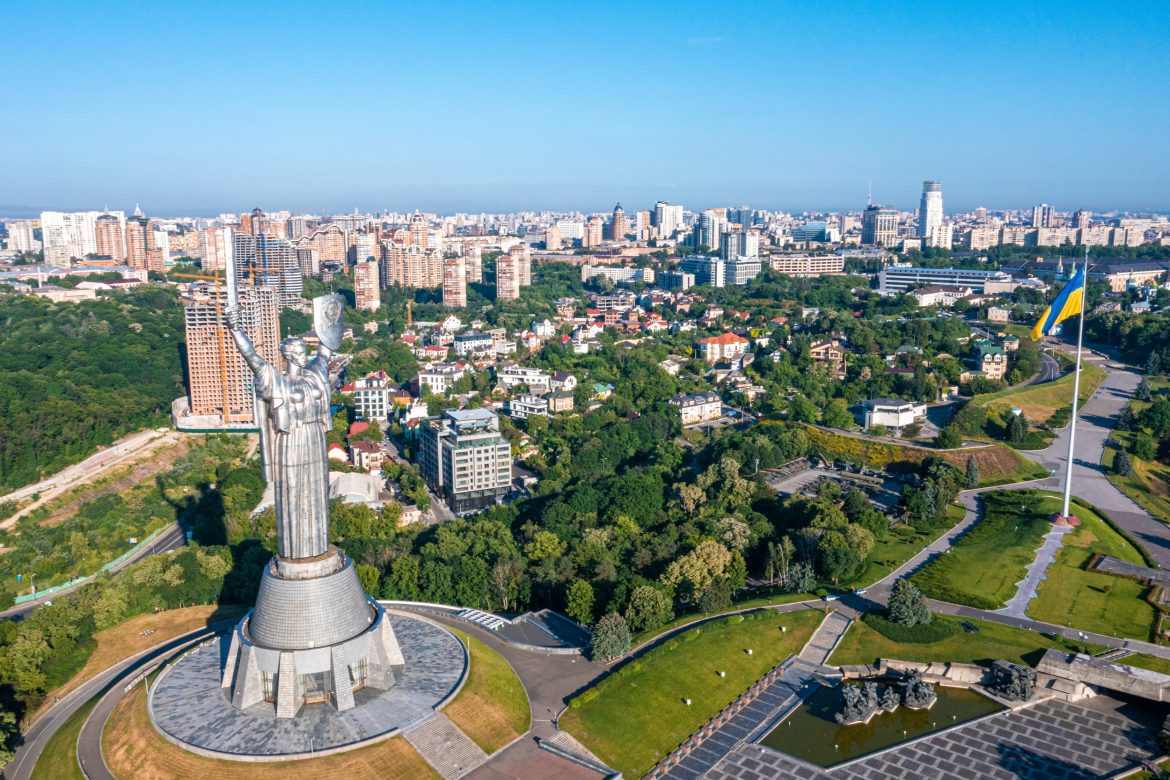 Inwazja Rosji na Ukrainę, Kijów, fot. Shutterstock Inwazja Rosji na Ukrainę, Kijów, fot. Shutterstock