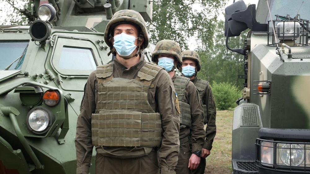 Ukraińscy żołnierze w Charkowie, fot. Seneline / Shuttertock.com
