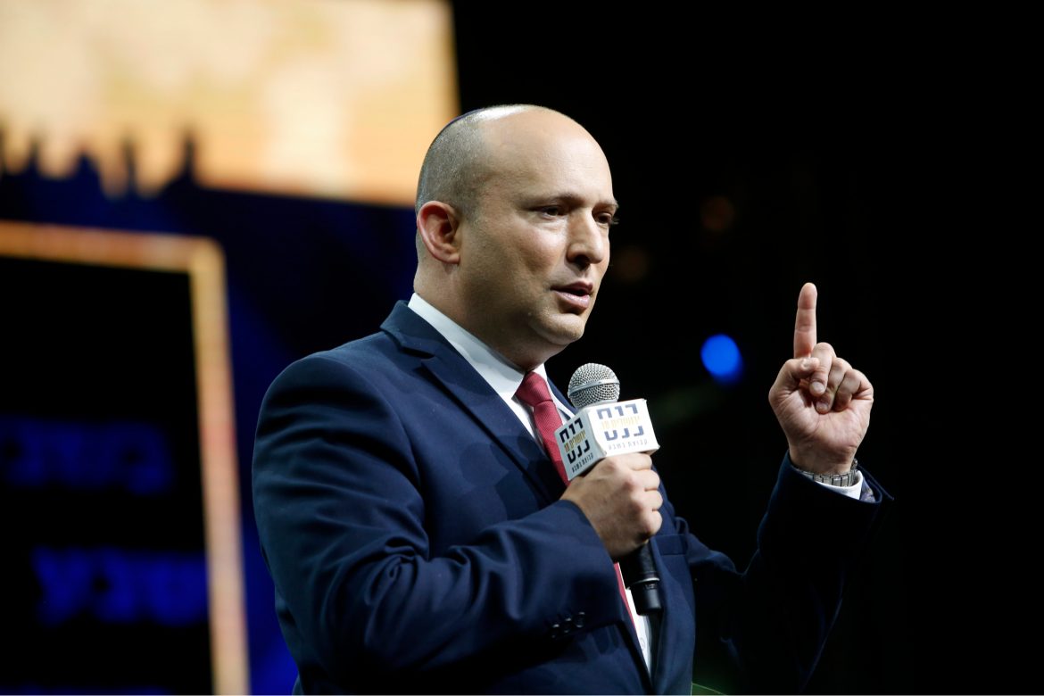 Naftali Bennett, premier Izraela. Fot. Gil Cohen Magen / Shutterstock.com