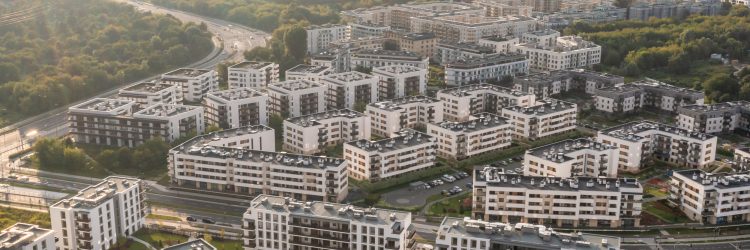 Osiedle mieszkaniowe w Warszawie na Siekierkach.Fotokon / Shutterstock.com