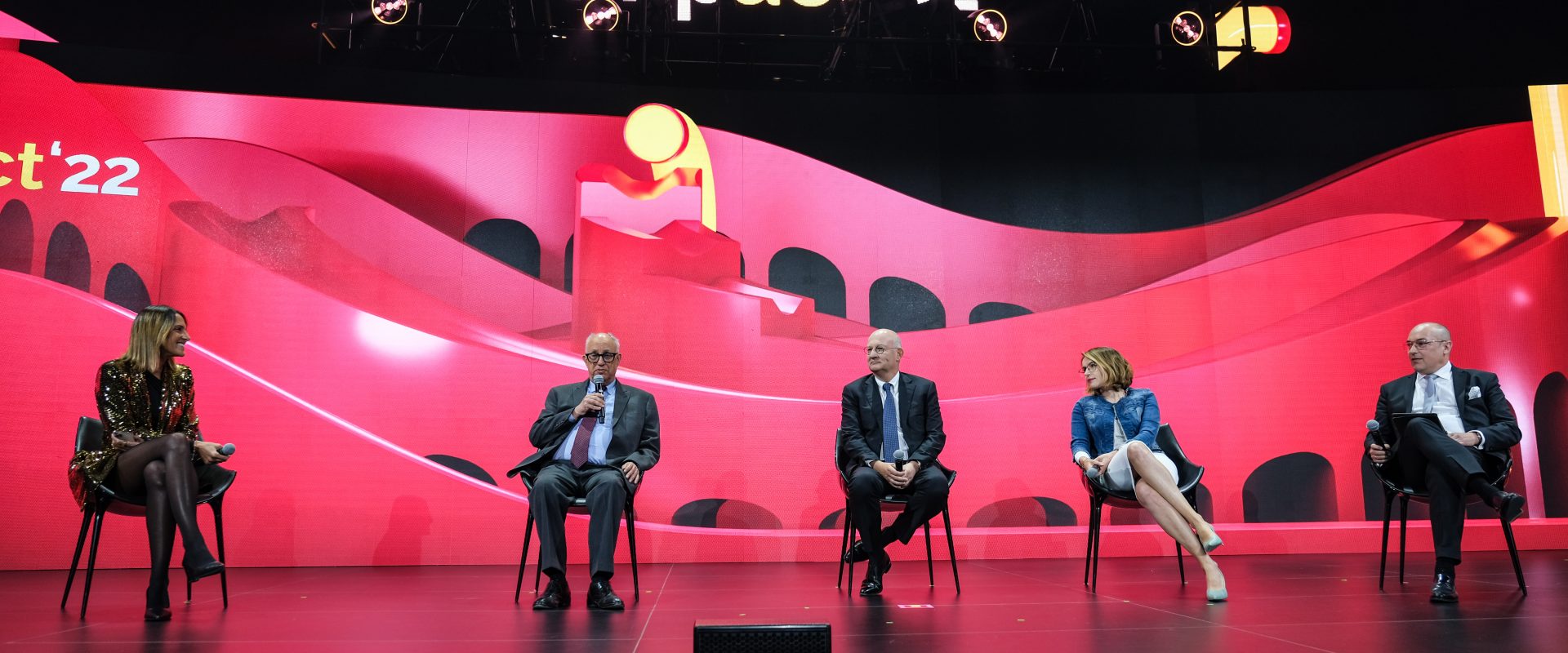 Dyskusja moderowana: What skills do we need to build a better future? Leadership debate with Prof Pfeffer, mat. Partnera