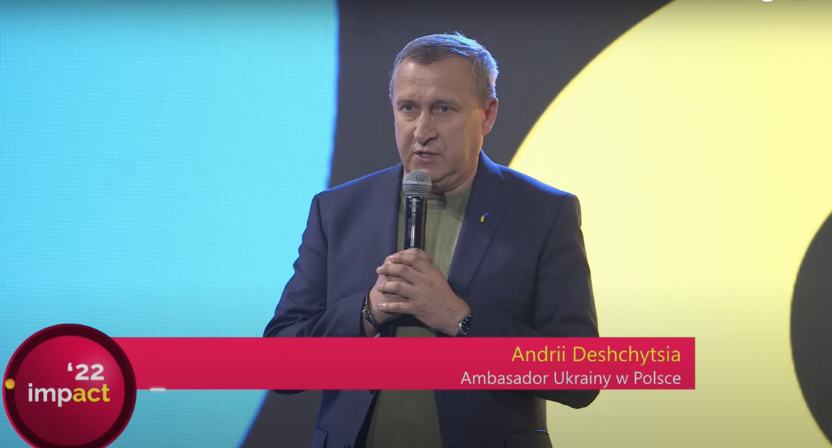 Mowa otwierająca Impact'22, na zdjęciu Andrii Deshchytsia, mat. Partnera