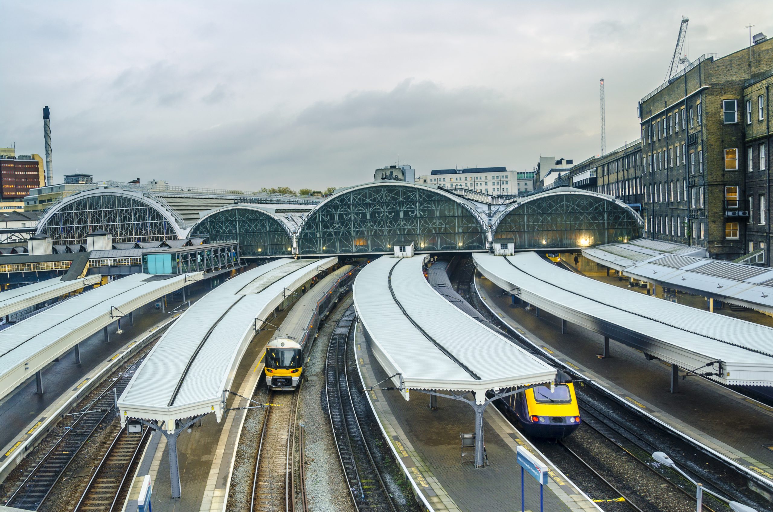 pociągi, Londyn, Shutterstock