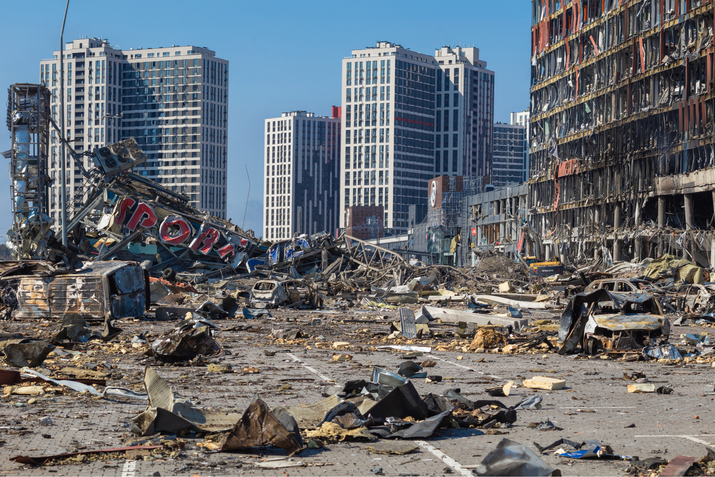 zniszczenia w Ukrainie spowodowane agresją Rosji, fot. Shutterstock