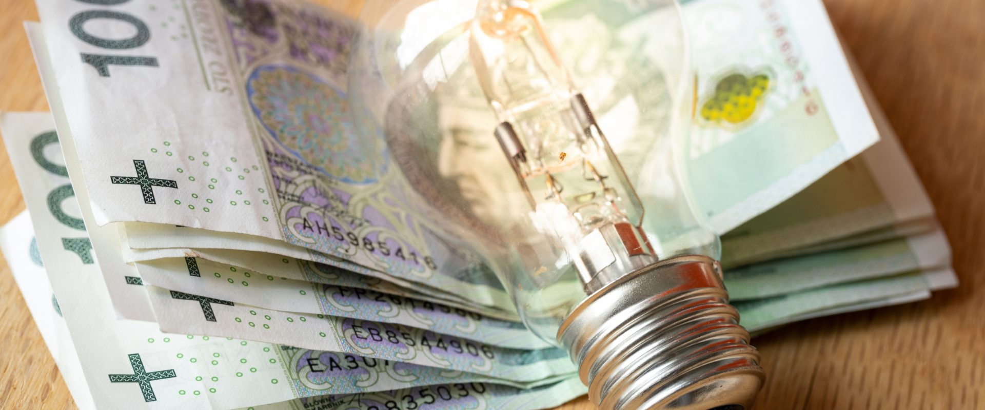 ceny prądu, energia elektryczna, fot. Shutterstock