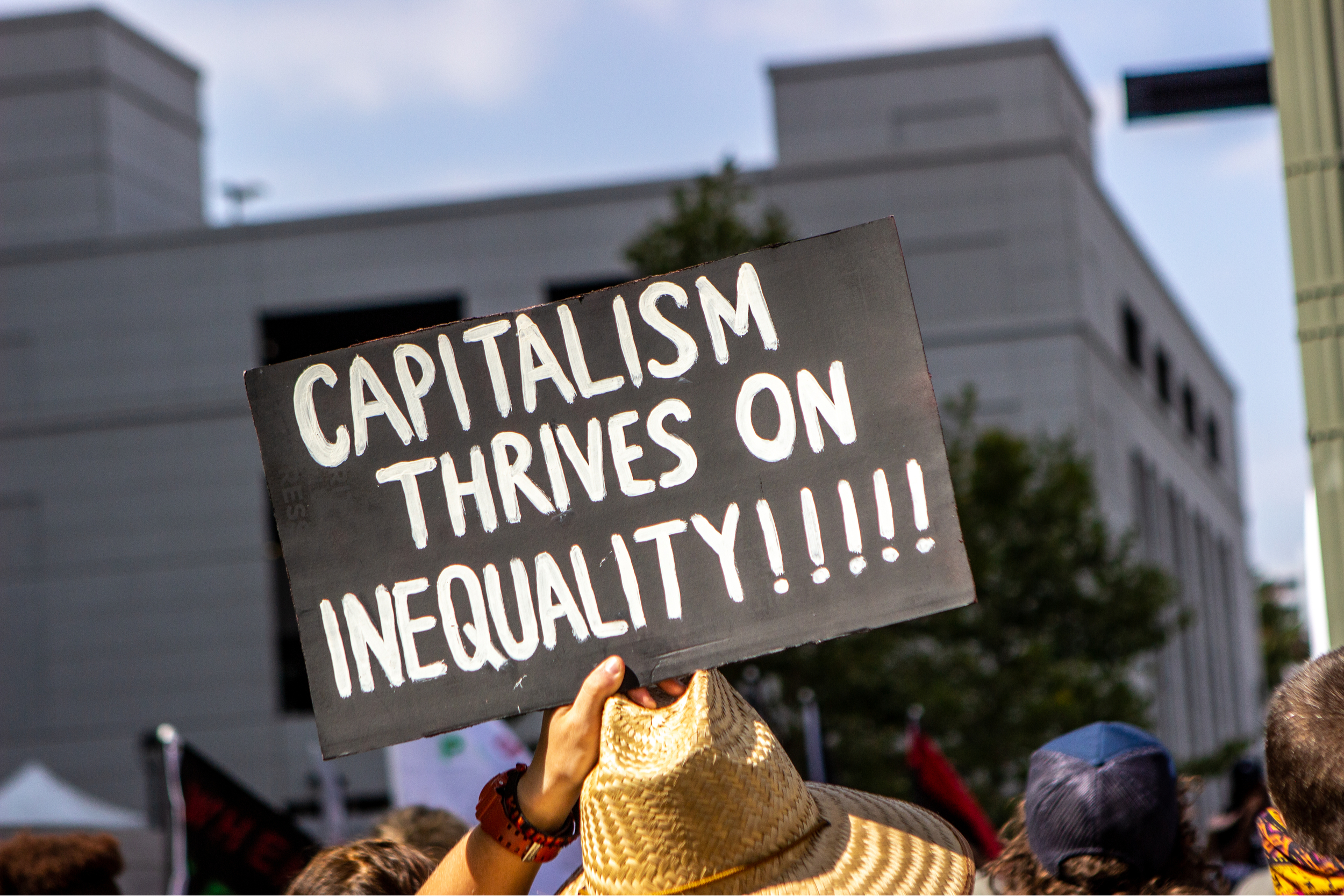 Nierówności, kapitalizm, miliarderzy, dochody, majątek