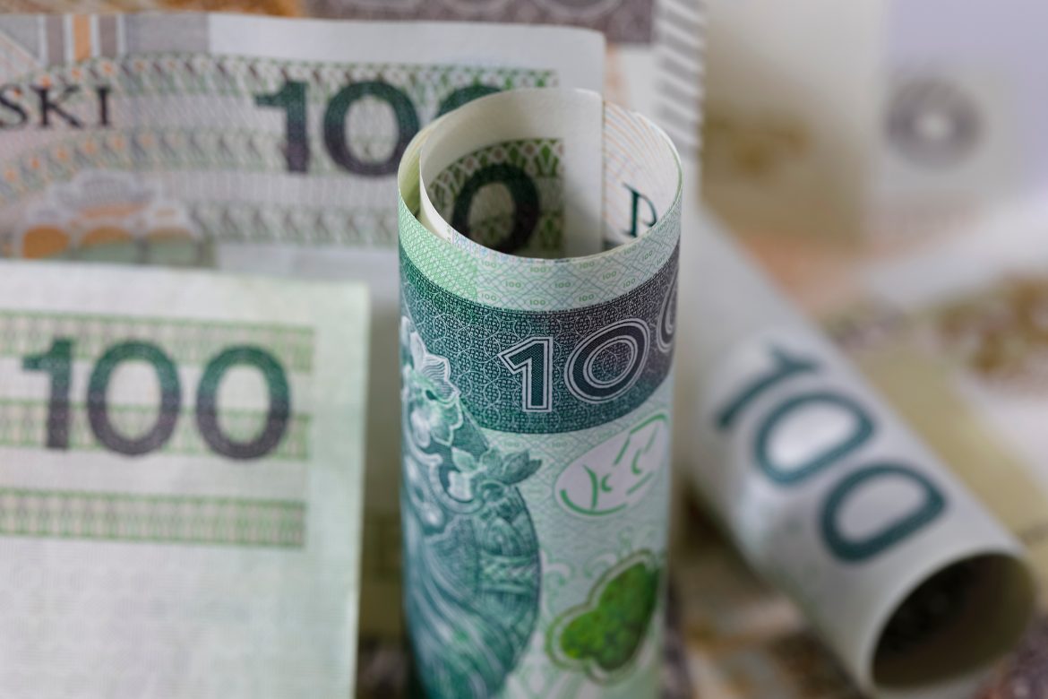 Złoty, waluta, pieniądze