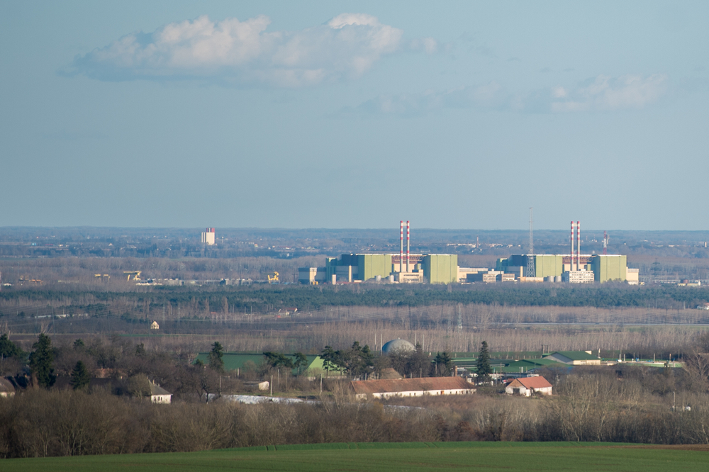 Paks, elektrownia jądrowa na Węgrzech fot. Shutterstock