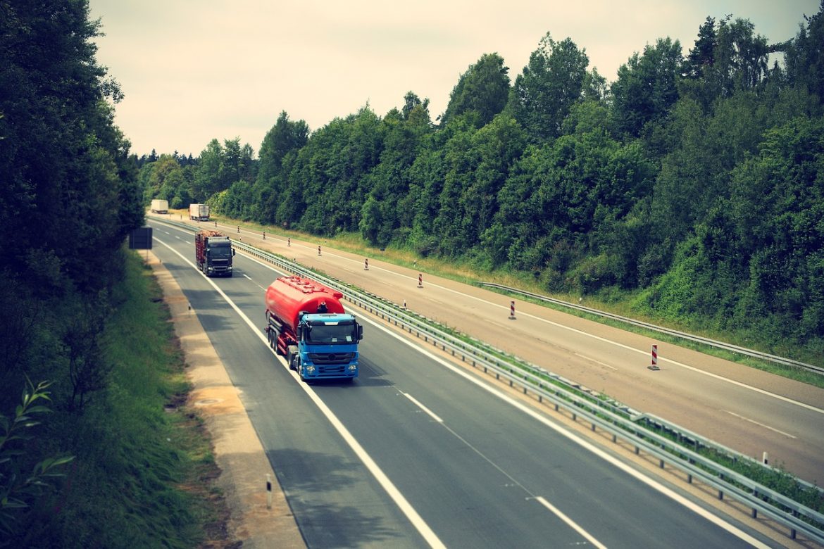 truck-g847818b6b_1280