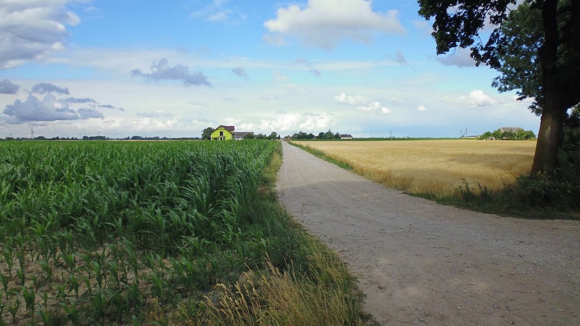 village-g6f4d91fb3_1280