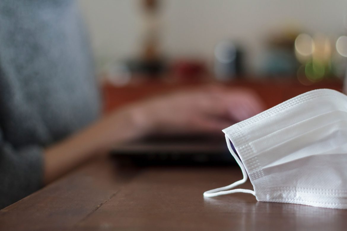 Covid-19, praca, maseczki