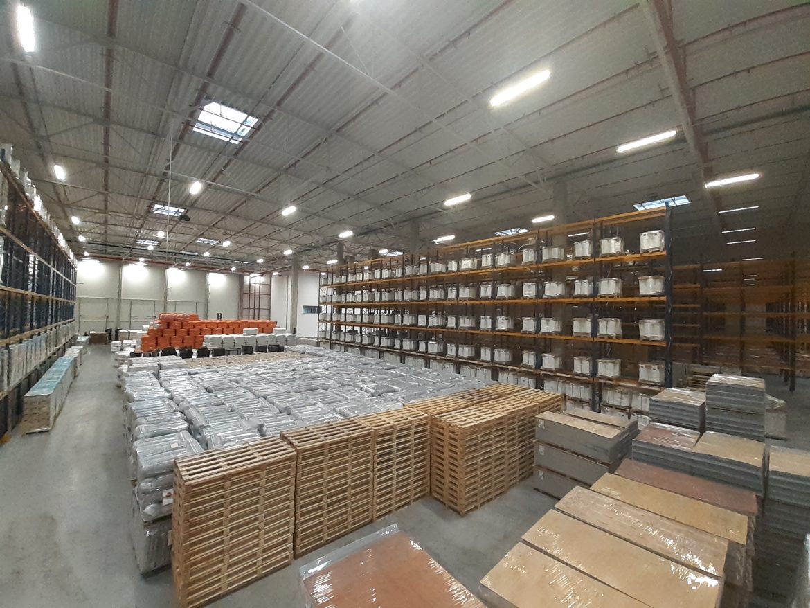 Magazyn baterii litowo-jonowych, fot. DSV