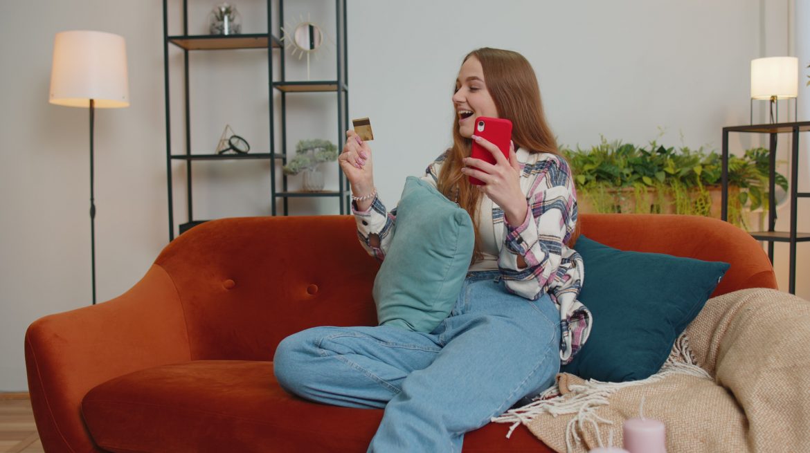 Nastolatki i bankowość, fot. Shutterstock