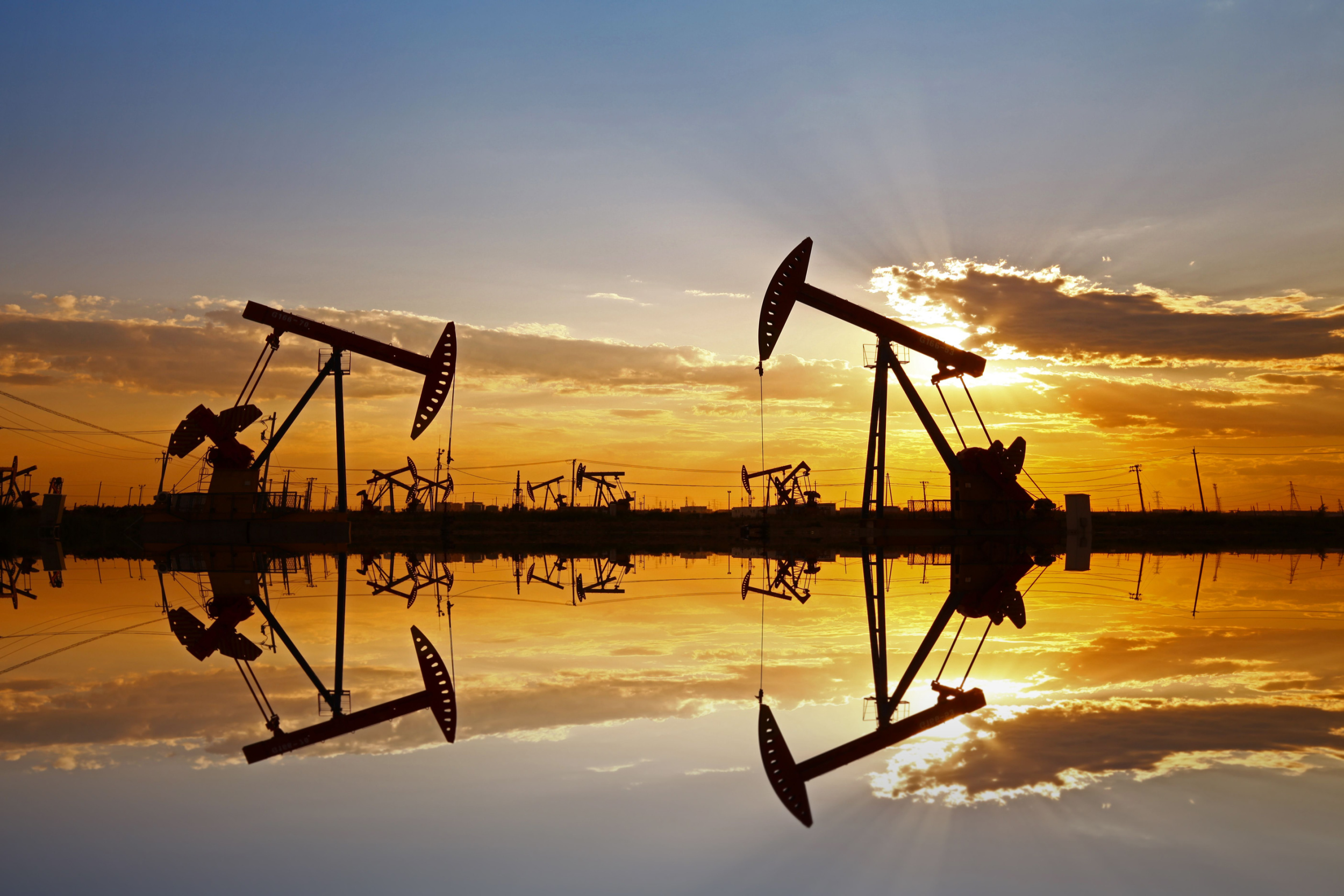 Ropa naftowa, fot. Shutterstock